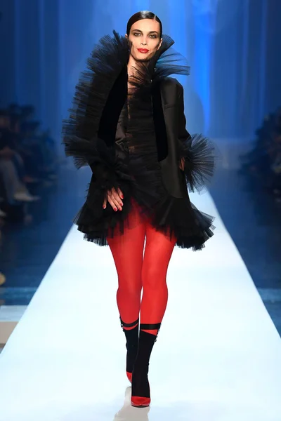 Look 30